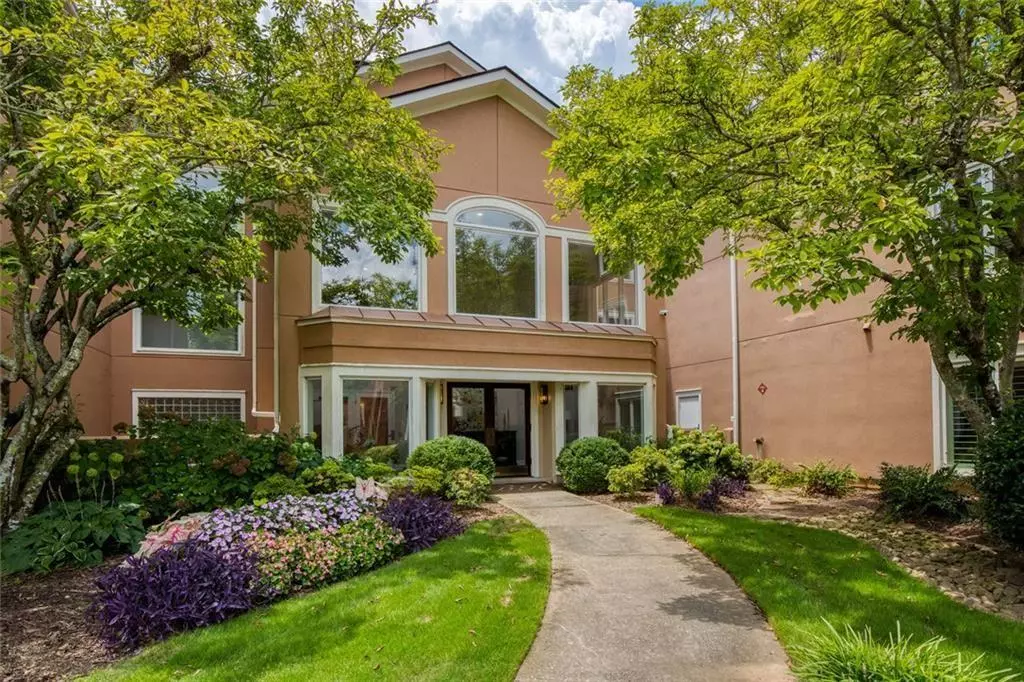 Dunwoody, GA 30338,5310 Brooke Ridge DR