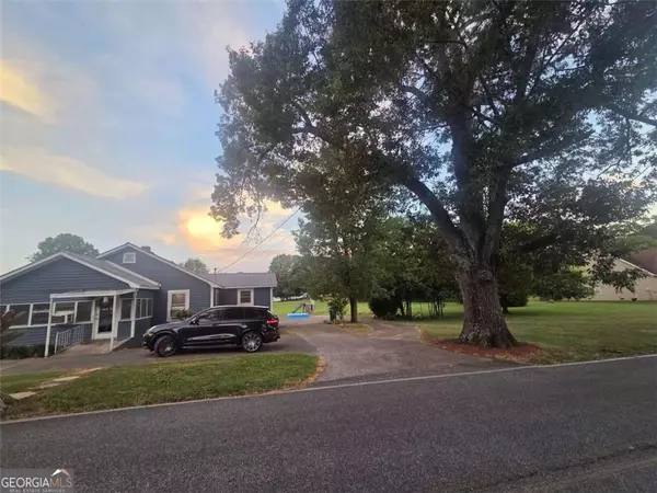 106 Noland ST, Adairsville, GA 30103