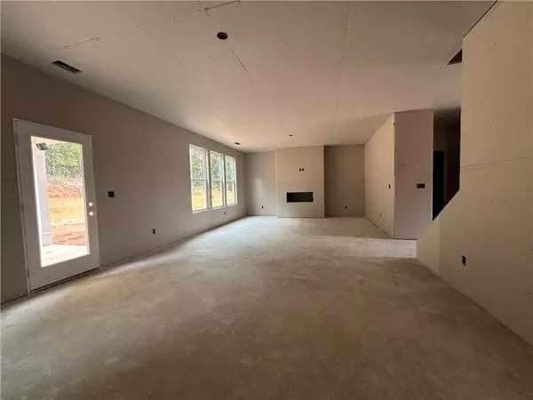 Statham, GA 30666,163 Annie LN