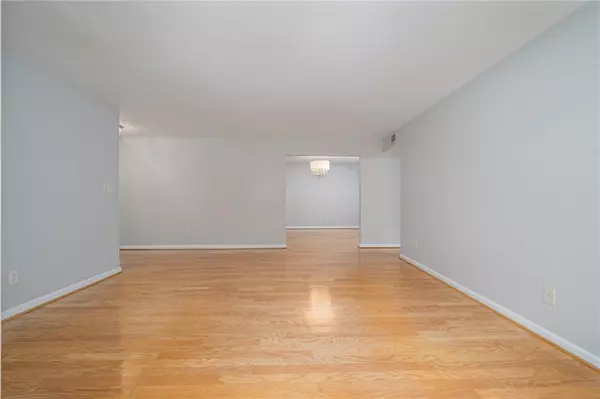 Atlanta, GA 30319,1468 Briarwood RD NE #806