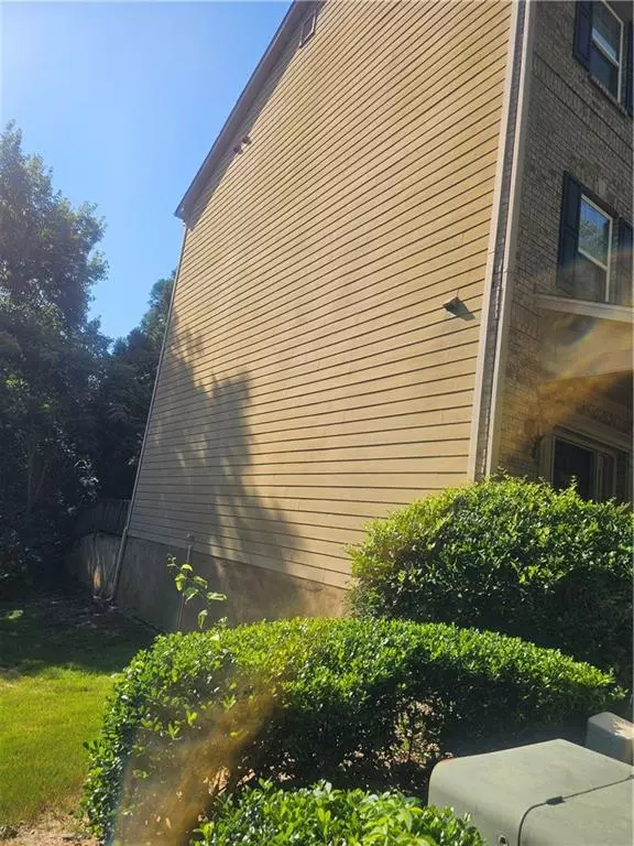 Atlanta, GA 30331,3675 SW UTOY DR SW
