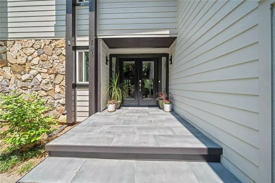 545 Matterhorn Way WAY, Alpharetta, GA 30022