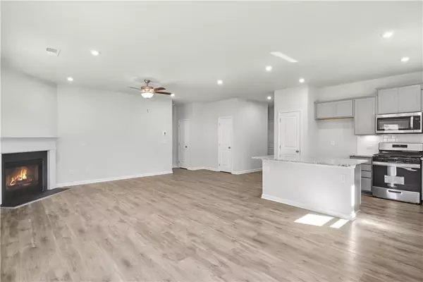 222 Park LN, Fairburn, GA 30213