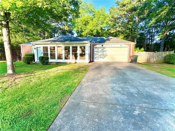 4754 WINTHROP DR, Atlanta, GA 30337