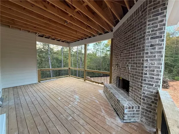 Hoschton, GA 30548,501 MEADOW LAKE TER