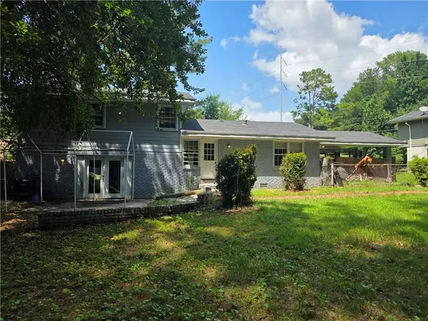 Decatur, GA 30032,3767 Greentree DR