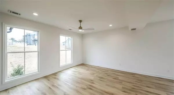 Lindale, GA 30147,120 Mulberry LN