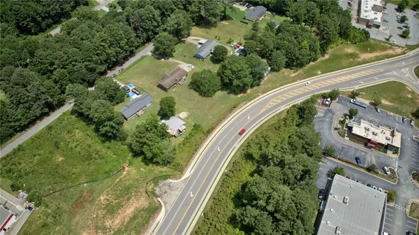 Bethlehem, GA 30620,829 Carter Hill DR