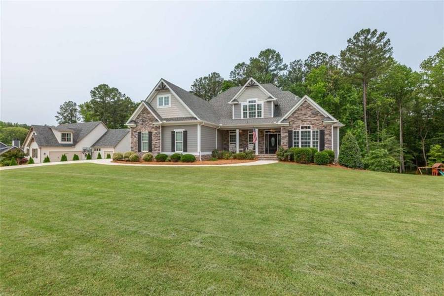 319 Beaconsfield DR, Sharpsburg, GA 30277