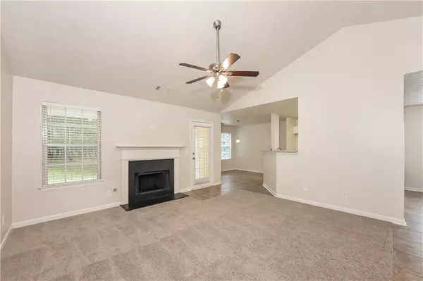 Loganville, GA 30052,3571 Coveside CT