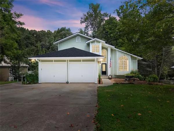 Dawsonville, GA 30534,272 INDIAN COVE DR