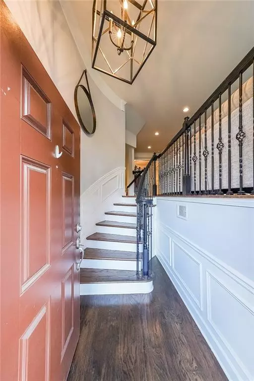 Atlanta, GA 30324,991 Sibley LN NE