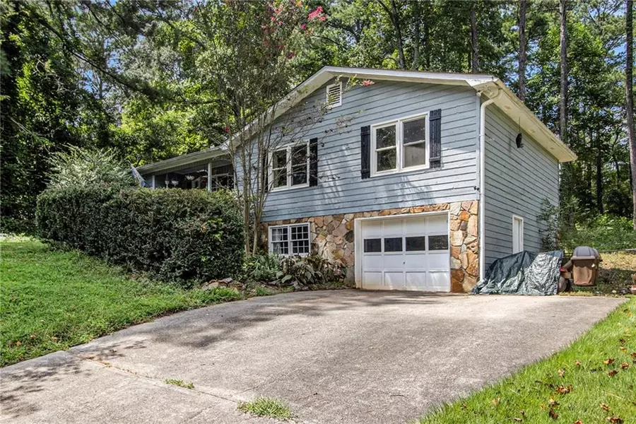 405 Doris DR, Woodstock, GA 30188