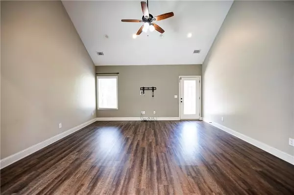 Calhoun, GA 30701,370 Wildwood CIR SE