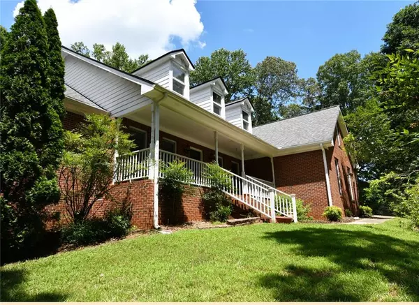 Commerce, GA 30529,336 Oconee Lane LN