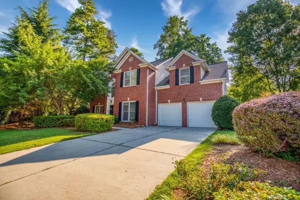 1008 Post Horn RUN, Lawrenceville, GA 30045