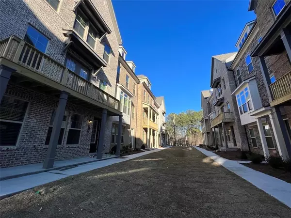 Peachtree Corners, GA 30092,5017 Winters Town LN
