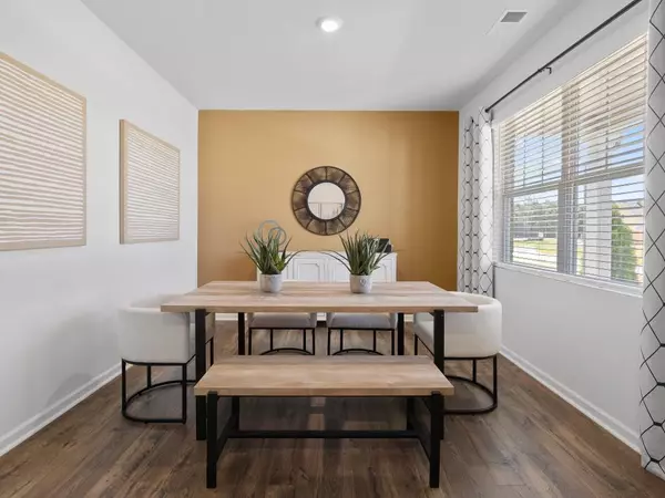 Fairburn, GA 30213,8214 Elkhorn DR