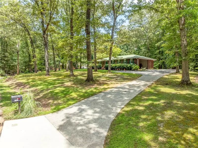 192 Saxon CT, Canton, GA 30114