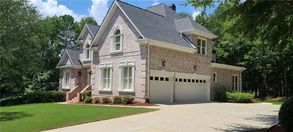 4828 Ardmore LN, Hoschton, GA 30548