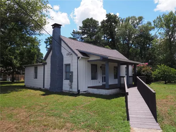 2084 North RD, Snellville, GA 30078