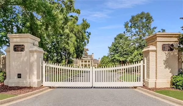 Roswell, GA 30076,2010 Lancaster SQ