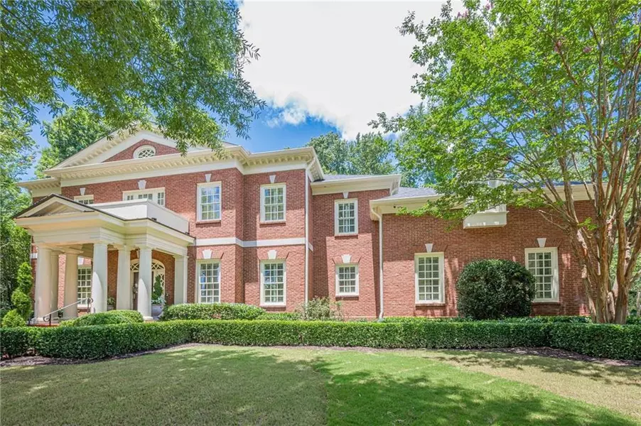 2010 Lancaster SQ, Roswell, GA 30076