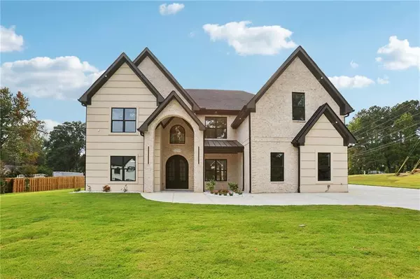 1090 Larosa DR, Lawrenceville, GA 30043