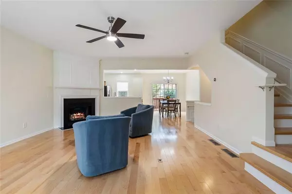 Roswell, GA 30075,3016 GLENDOWER WAY