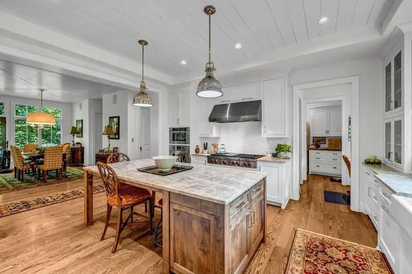 Sandy Springs, GA 30342,4584 Meadow Valley DR