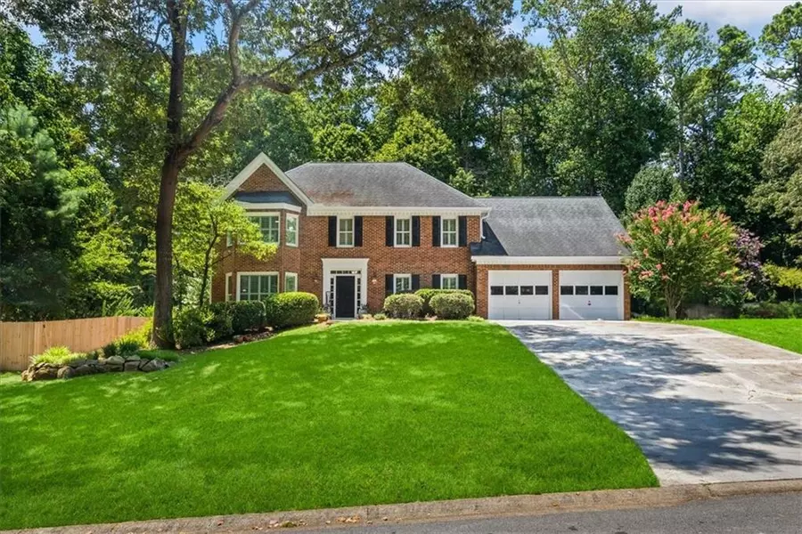 2647 Long Lake DR NE, Roswell, GA 30075