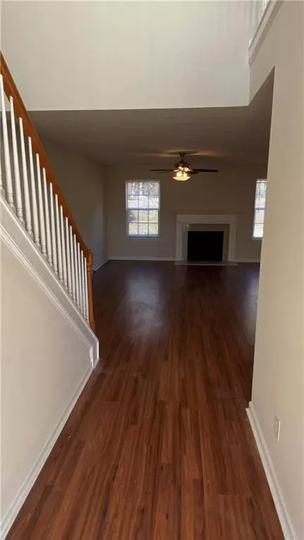 Grayson, GA 30017,986 Hawthorn LN