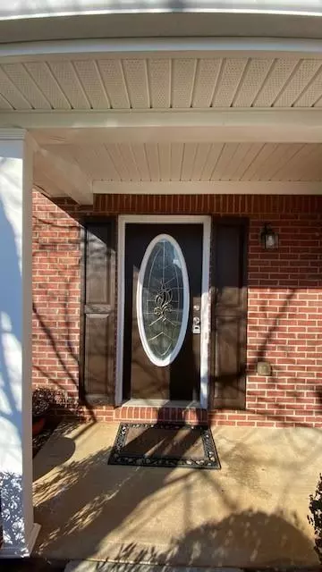 Grayson, GA 30017,986 Hawthorn LN