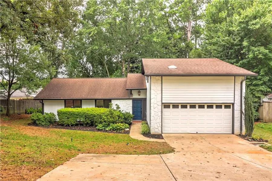 1217 Fairfield DR, Marietta, GA 30068