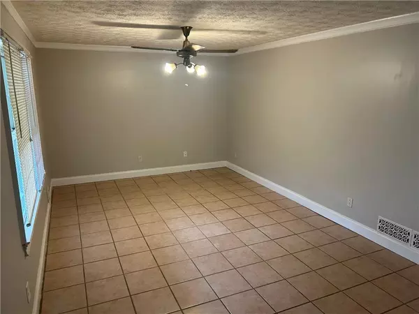 Morrow, GA 30260,6849 Knollwood DR