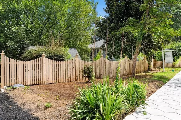 Atlanta, GA 30307,1118 Austin AVE NE