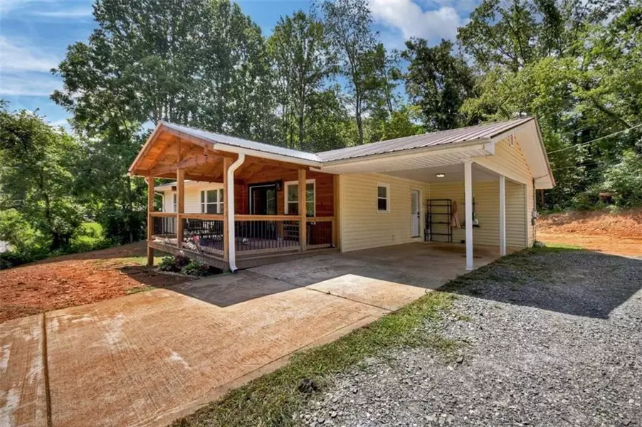 201 Milsaps CIR, Epworth, GA 30541