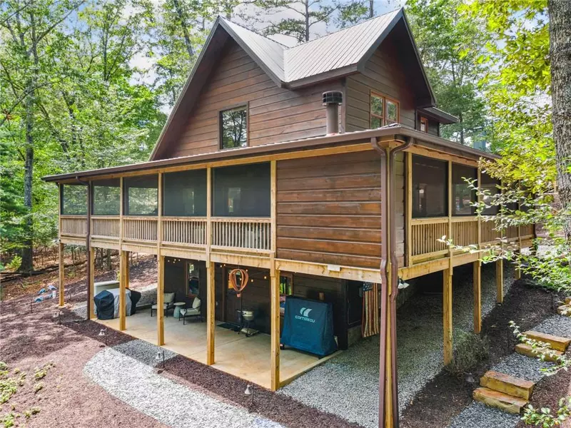 20 CREST CIR, Ellijay, GA 30540