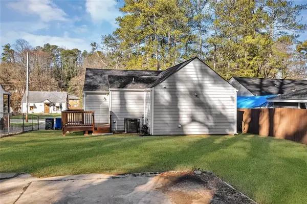 Atlanta, GA 30344,2912 Palm DR