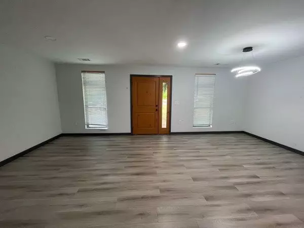 Atlanta, GA 30354,185 Glenrose CIR SW