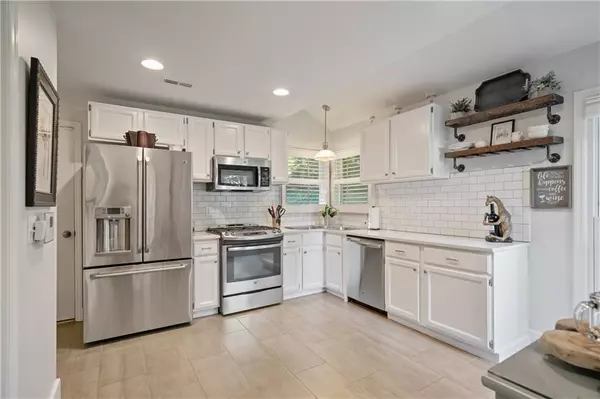 Roswell, GA 30075,409 Roswell Green LN