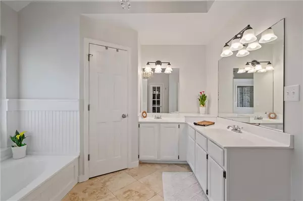 Roswell, GA 30075,409 Roswell Green LN