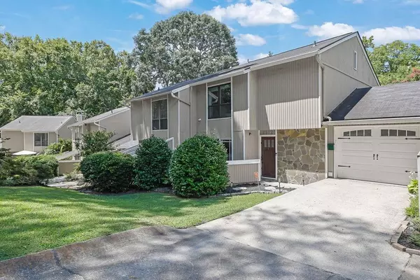 2312 Colonial DR NE, Brookhaven, GA 30319