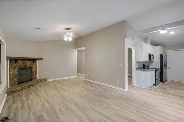 Stone Mountain, GA 30088,1042 MAINSTREET LAKE DR