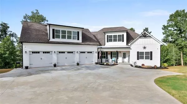 Senoia, GA 30276,215 Walden Pond TRL