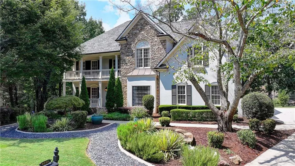 Alpharetta, GA 30022,9195 Nesbit Lakes DR