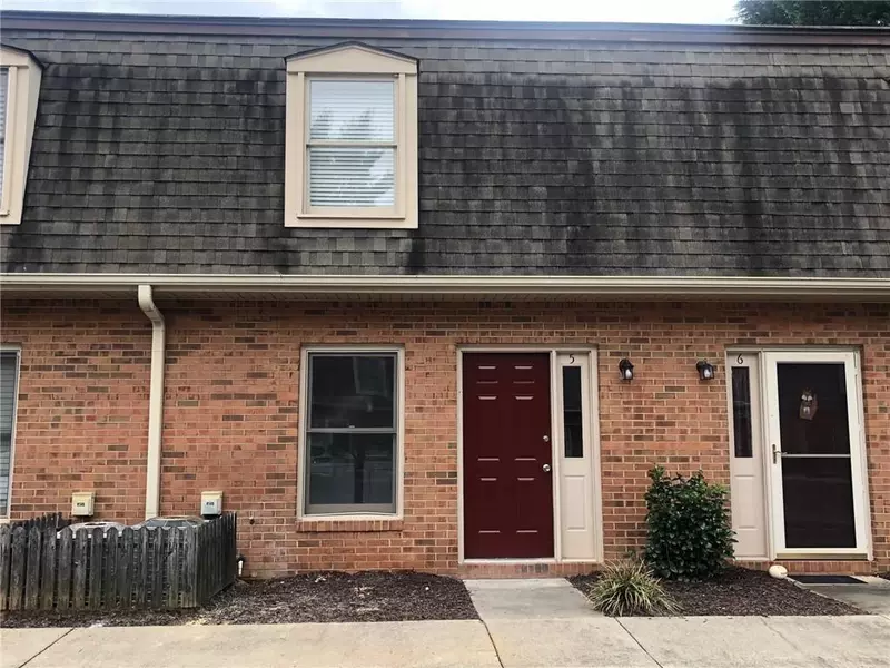 3925 Mountain View RD #F5, Oakwood, GA 30566