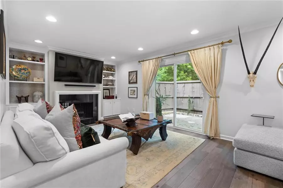 33 Ivy TRL NE, Atlanta, GA 30342