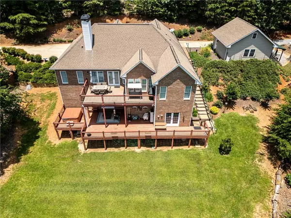 Cleveland, GA 30528,865 Laurel Ridge RD
