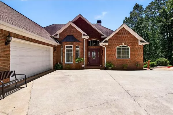 Cleveland, GA 30528,865 Laurel Ridge RD